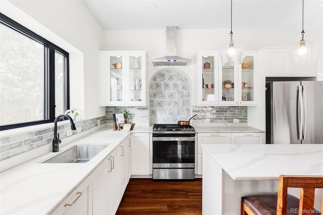 1727 Dahlia Street, Denver, CO 80220