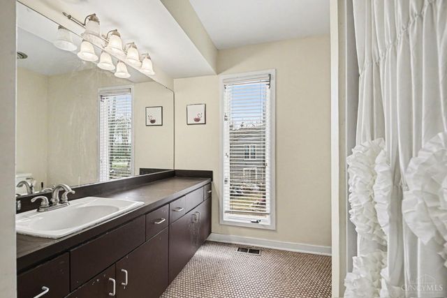 3237 South Cove Court, Deerfield Twp., OH 45039