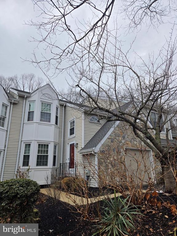 24 BOGEY CIR, Doylestown, PA 18901