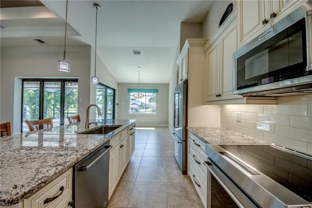 3619 SE 1st AVE, Cape Coral, FL 33904