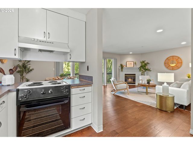 2709 Sw 2ND Ave 201, Portland, OR 97201