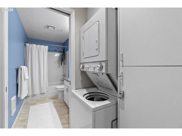 2709 Sw 2ND Ave 201, Portland, OR 97201