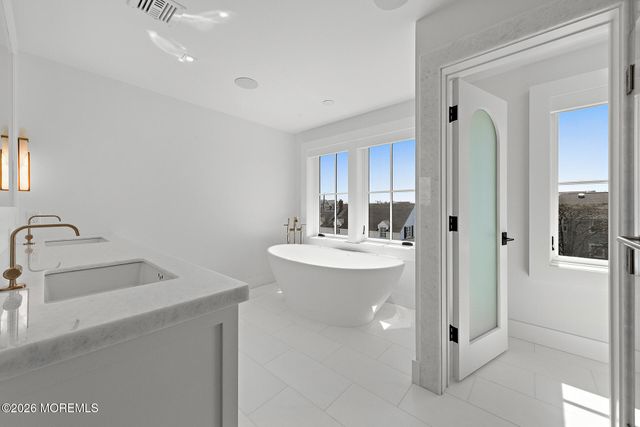 940 Barnegat Lane, Mantoloking, NJ 08738