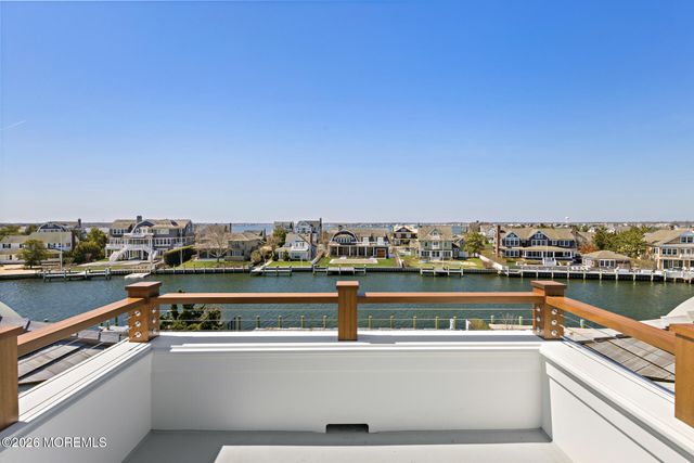 940 Barnegat Lane, Mantoloking, NJ 08738