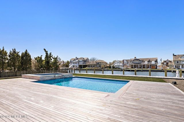 940 Barnegat Lane, Mantoloking, NJ 08738