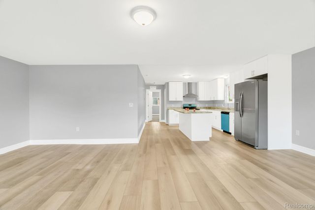 1038 Vinewood Street, Auburn Hills, MI 48326