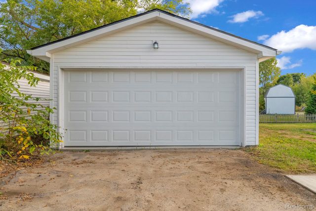 1038 Vinewood Street, Auburn Hills, MI 48326