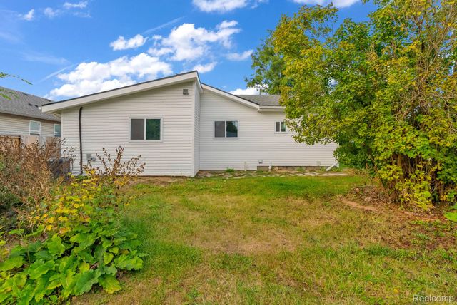 1038 Vinewood Street, Auburn Hills, MI 48326