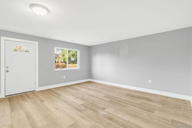 1038 Vinewood Street, Auburn Hills, MI 48326