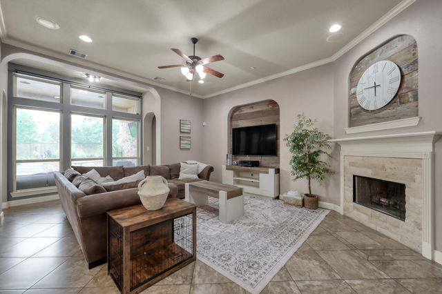 6 Twig Corner Court, The Woodlands, TX 77375