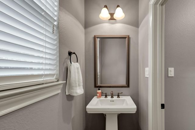 6 Twig Corner Court, The Woodlands, TX 77375