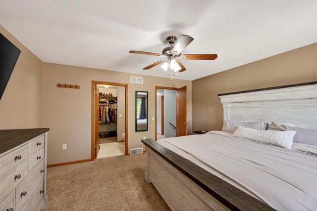 310 W Clover Lane, Cottage Grove, WI 53527