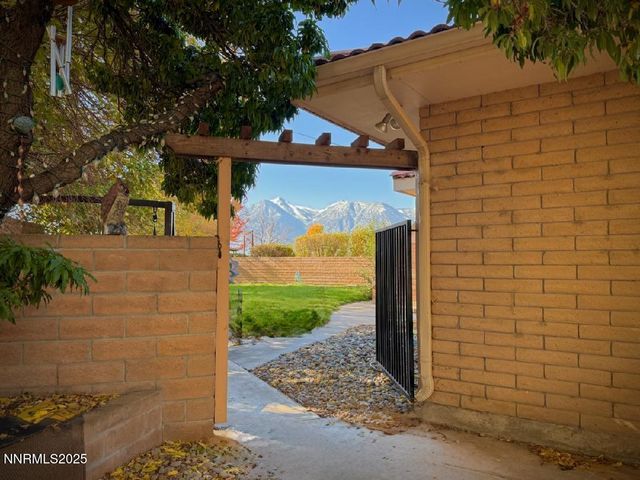 1616 Belarra Drive, Minden, NV 89423