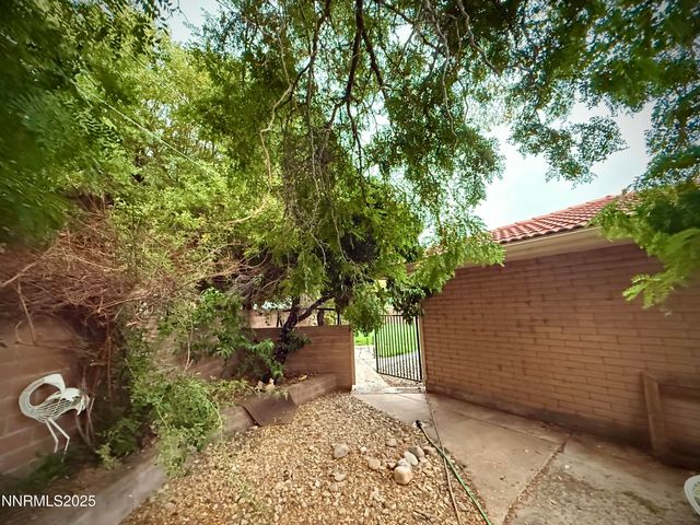 1616 Belarra Drive, Minden, NV 89423