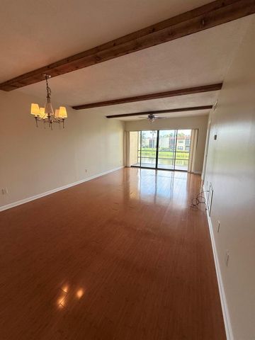 2050 Oleander Boulevard 6-202, Fort Pierce, FL 34950