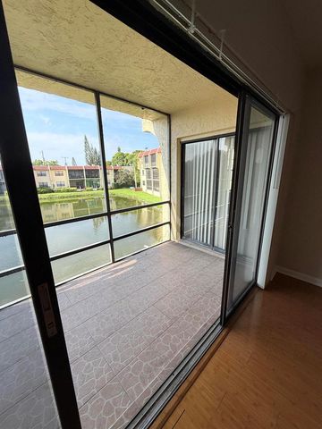 2050 Oleander Boulevard 6-202, Fort Pierce, FL 34950