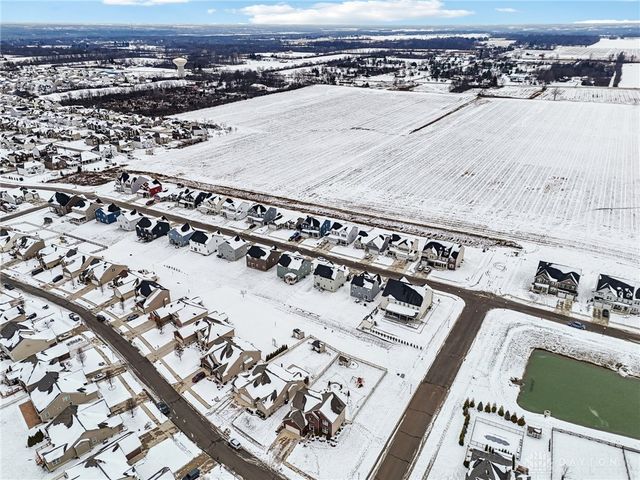 4076 Spicebush Drive, Tipp City, OH 45371