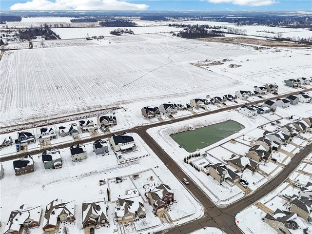 4076 Spicebush Drive, Tipp City, OH 45371