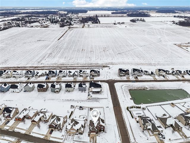 4076 Spicebush Drive, Tipp City, OH 45371