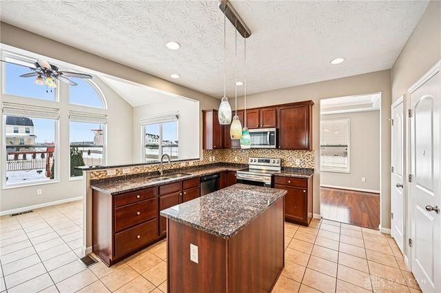 4076 Spicebush Drive, Tipp City, OH 45371