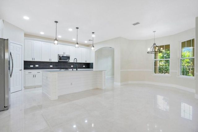 6615 HELMSLEY CIRCLE, Windermere, FL 34786