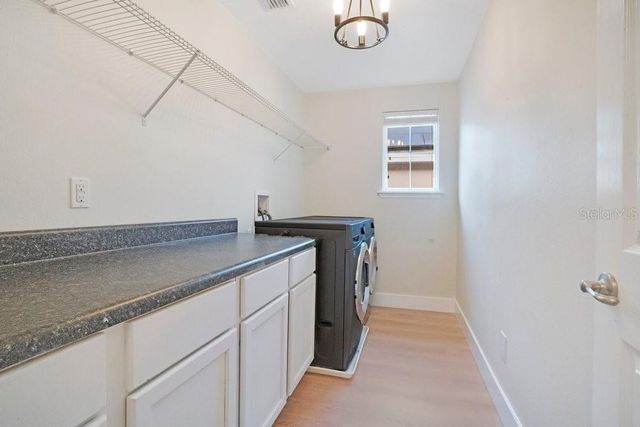 6615 HELMSLEY CIRCLE, Windermere, FL 34786