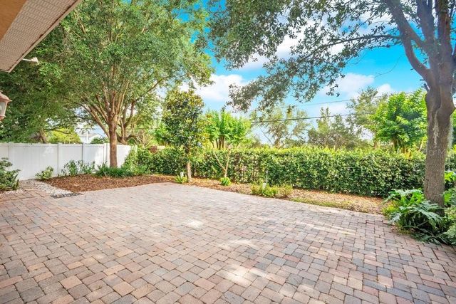 6615 HELMSLEY CIRCLE, Windermere, FL 34786