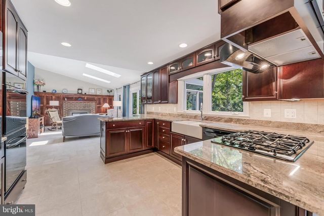 13456 COBRA CT, Herndon, VA 20171