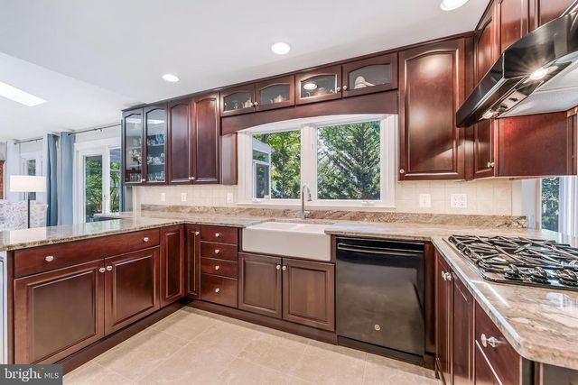 13456 COBRA CT, Herndon, VA 20171