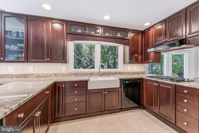 13456 COBRA CT, Herndon, VA 20171