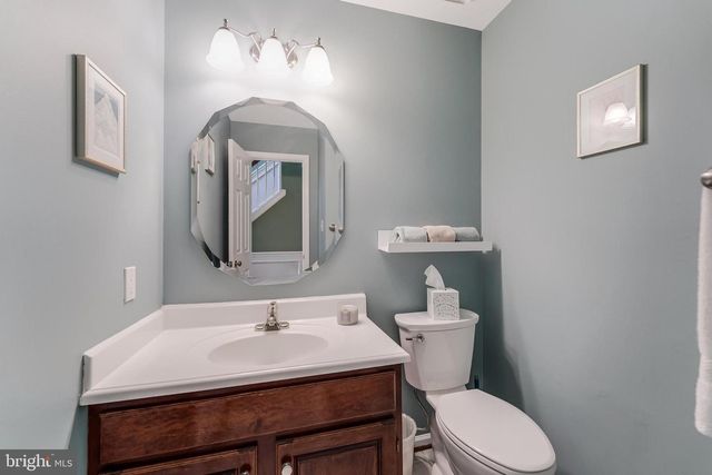 13456 COBRA CT, Herndon, VA 20171
