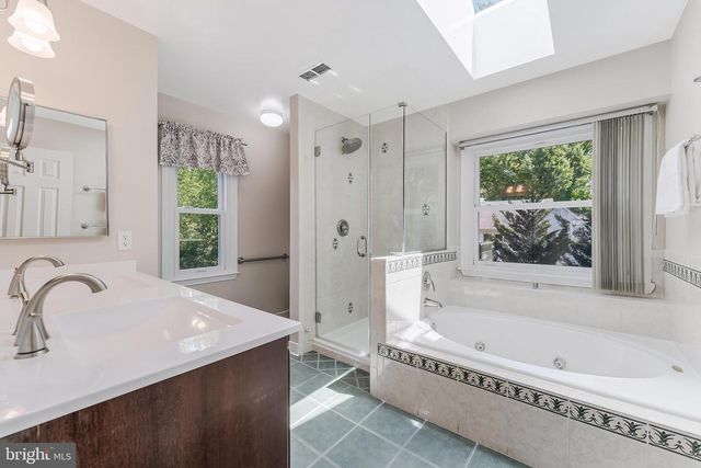 13456 COBRA CT, Herndon, VA 20171