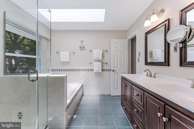 13456 COBRA CT, Herndon, VA 20171