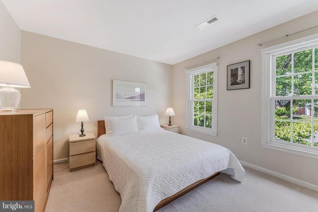 13456 COBRA CT, Herndon, VA 20171