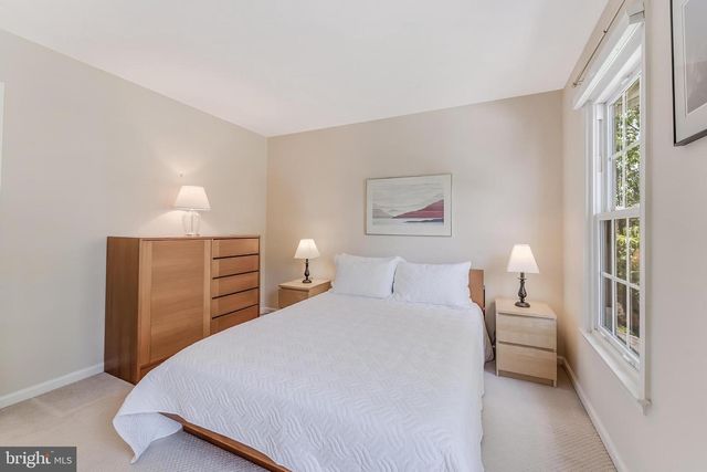 13456 COBRA CT, Herndon, VA 20171