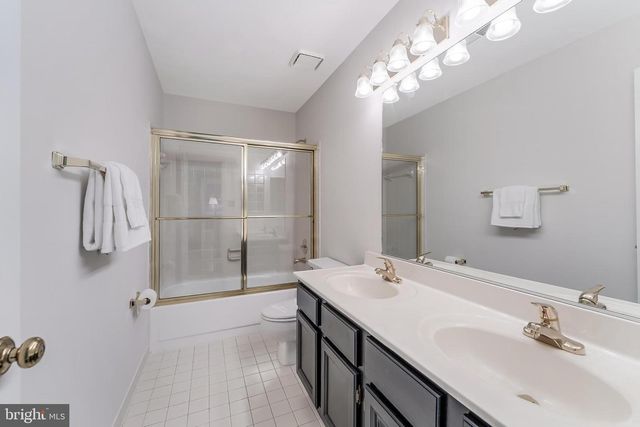 13456 COBRA CT, Herndon, VA 20171