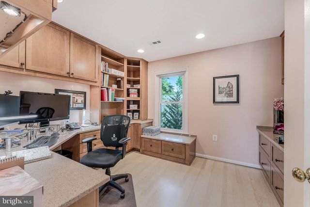 13456 COBRA CT, Herndon, VA 20171