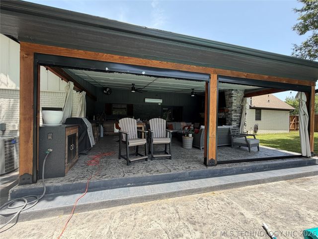 3349 Hardy Springs, Mcalester, OK 74501