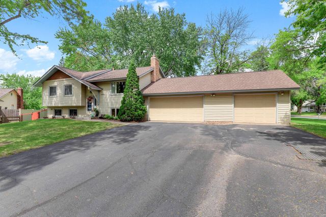 14000 75th Place N, Maple Grove, MN 55311