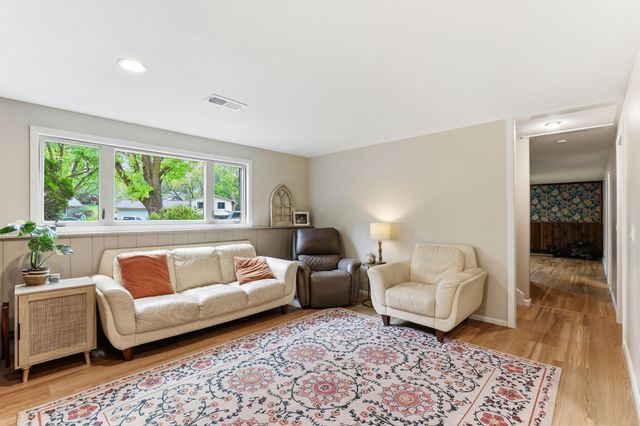 14000 75th Place N, Maple Grove, MN 55311