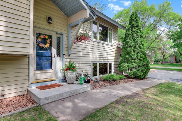 14000 75th Place N, Maple Grove, MN 55311