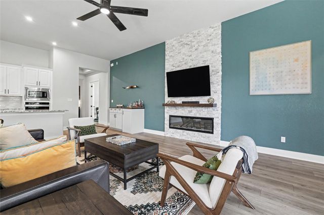 1325 Texas Ash LN, Georgetown, TX 78628
