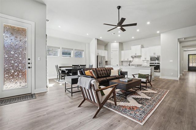 1325 Texas Ash LN, Georgetown, TX 78628