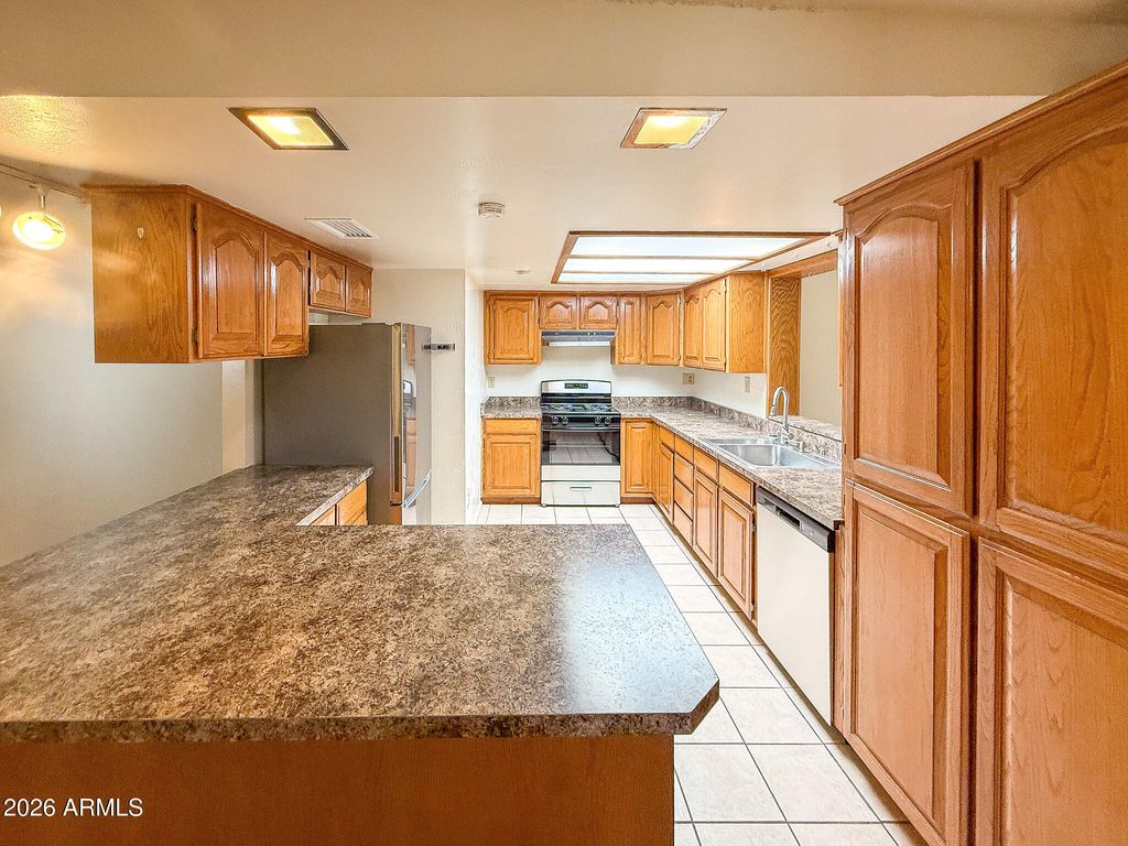 Image 11 of property listing at 948 CACTUS WREN Lane, Sierra Vista, AZ 85635