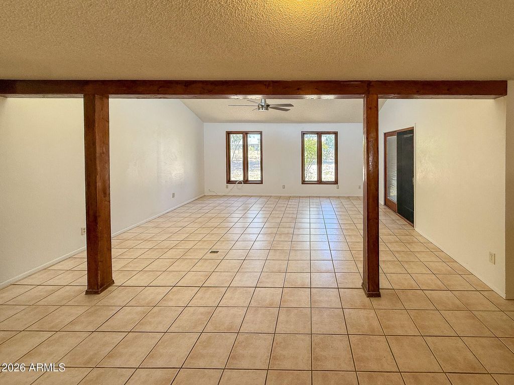 Image 15 of property listing at 948 CACTUS WREN Lane, Sierra Vista, AZ 85635