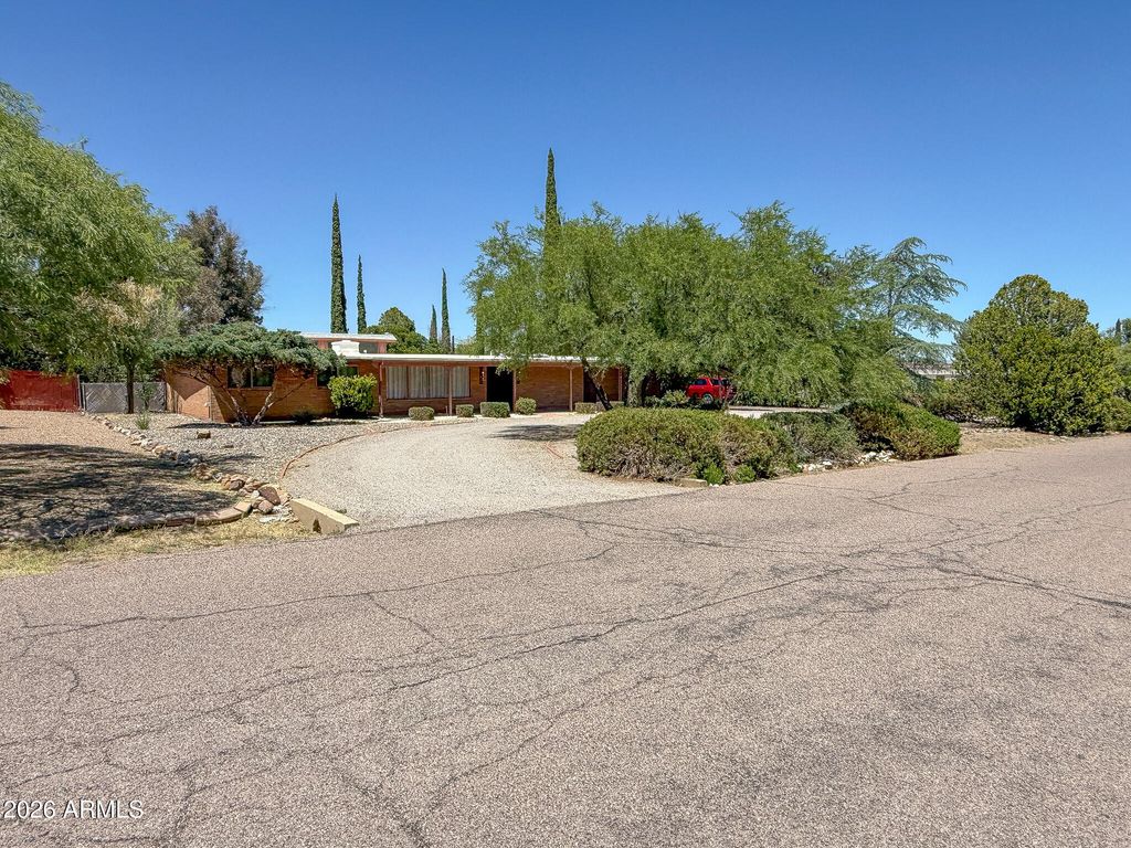 Image 42 of property listing at 948 CACTUS WREN Lane, Sierra Vista, AZ 85635