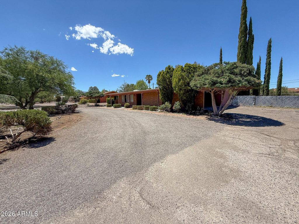 Image 43 of property listing at 948 CACTUS WREN Lane, Sierra Vista, AZ 85635