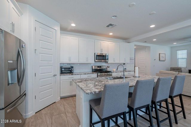 2459 E ATHENA Avenue, Gilbert, AZ 85297