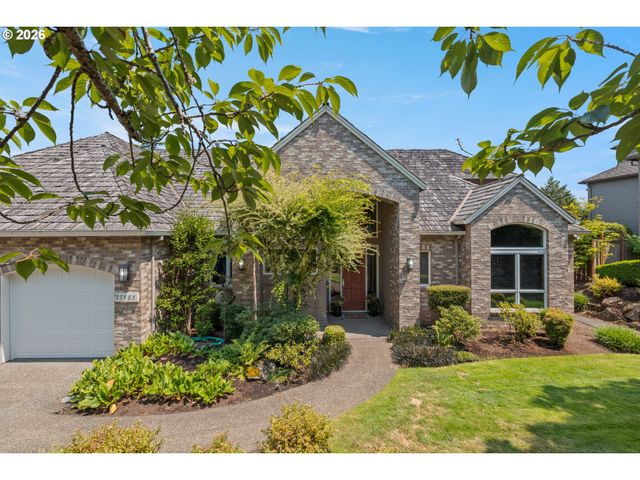 17485 BROOKHURST Dr, Lake Oswego, OR 97034