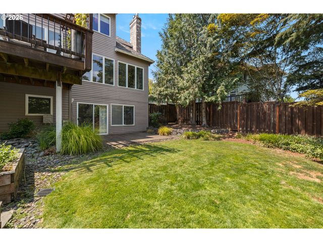 17485 BROOKHURST Dr, Lake Oswego, OR 97034